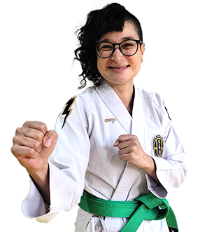 Leila, aluna da turma de adultos de Karate Shitō-ryū em Porto Alegre, RS.